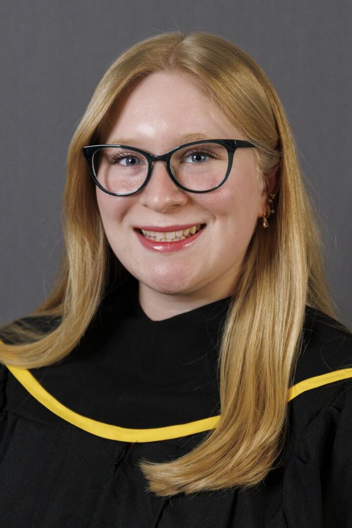headshot of emma bitterman